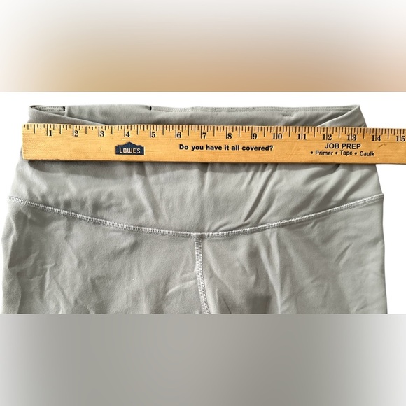 Victoria's Secret Light Gray Leggings - Picture 4 of 7